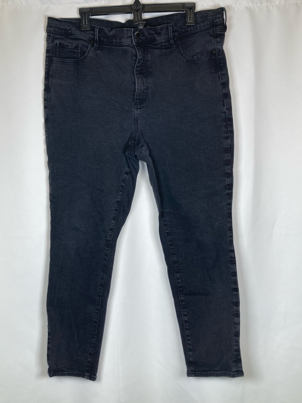 Ann Taylor Jeans Women's Sz 18 Black Wash High Rise “The Skinny”Quiet Luxury